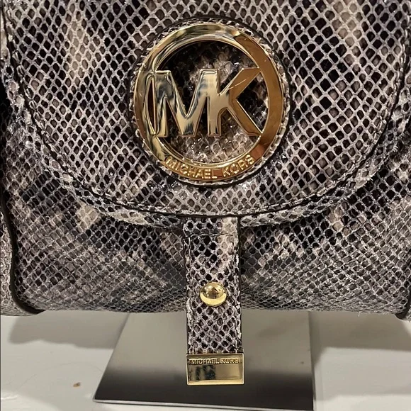 Michael Kors Black and Gray Snake Skin Shoulder Bag - Picture 2 of 11